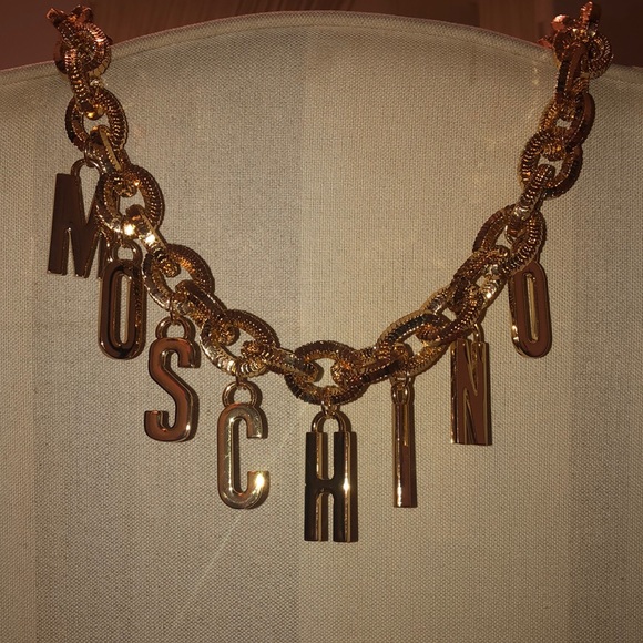 Gold link HM x Moschino belt - Picture 4 of 4